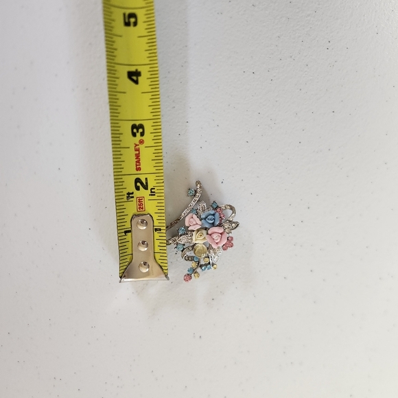 Vintage Floral Pastel Roses Silver Tone Brooch Pin Floral 90s 1990s Cottagecore - Picture 3 of 4